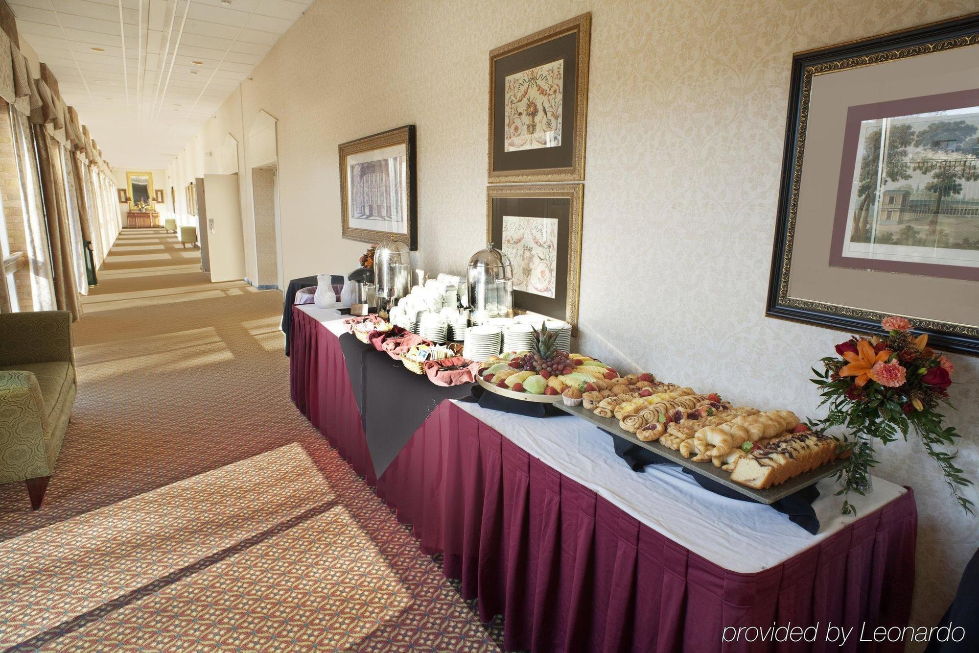 Fredericksburg Hospitality House Hotel Ресторан фото